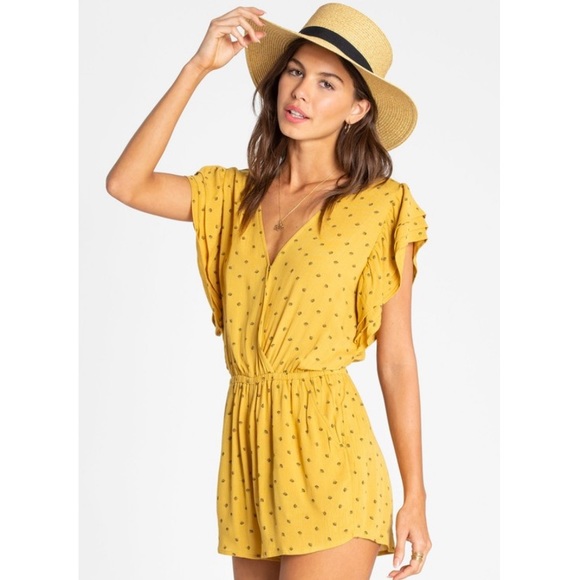 🔥🔥BILLABONG - RUFFLE SLEEVE ROMPER🔥🔥 - Picture 2 of 8